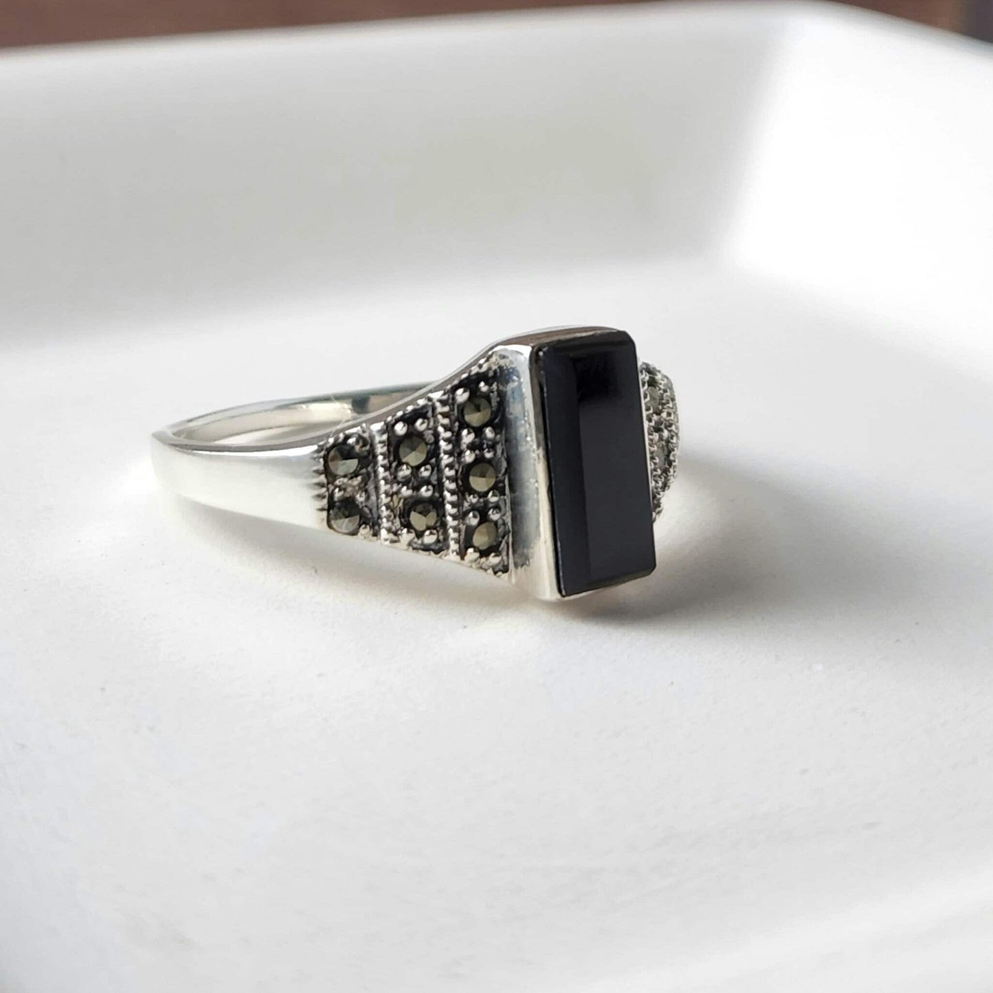 Deco Noir Ring