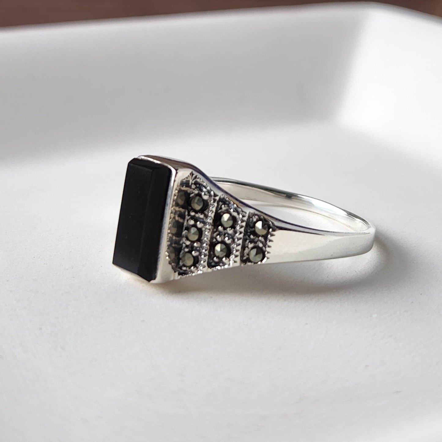 Deco Noir Ring