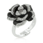 Prosebud™ Golden Flora – Two-Tone Textured Floral Ring